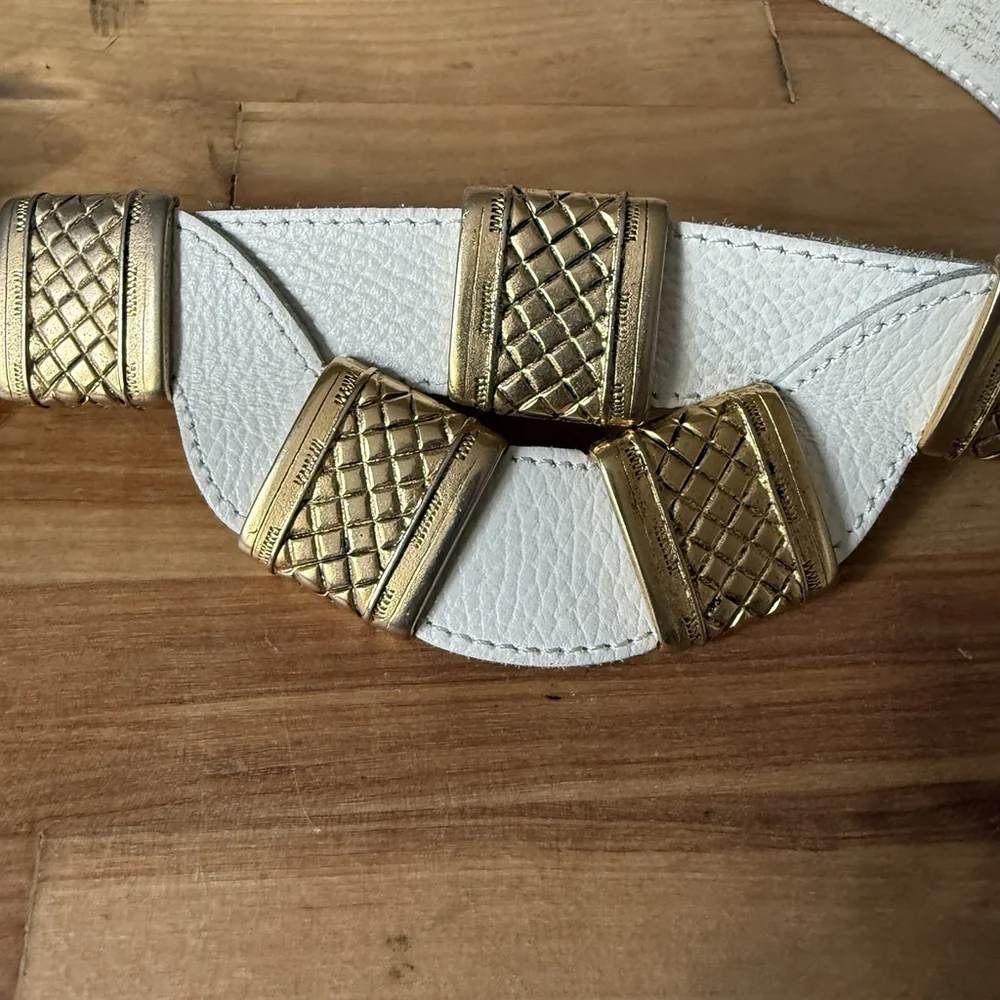 Gail Labelle Belt Leather White Gold‎ Size Medium Statement Hip Unique Medieval
